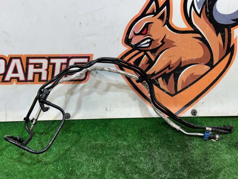 T2H25228 Fuel pipe Jaguar F-Pace X761 (2017-) used cost 180 € in stock 1 pcs.