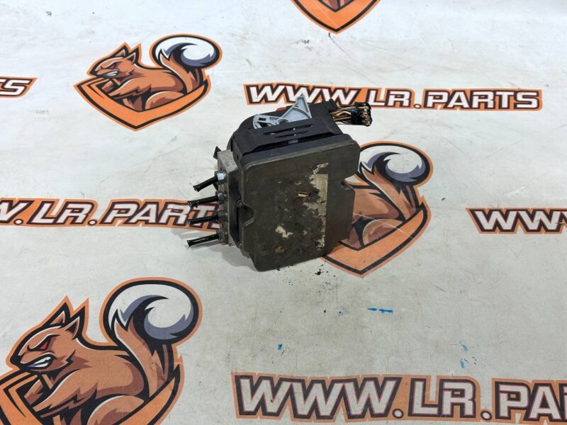 T2H38802 ABS unit Jaguar F-Pace X761 (2017-) USED cost 300 € in stock 1 pcs.