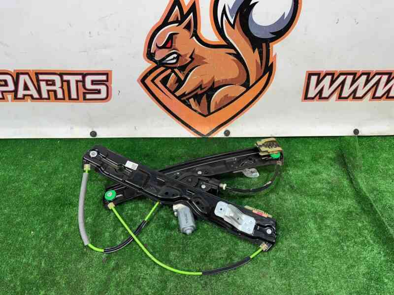 T4A46346 Window regulator front right Jaguar F-Pace X761 (2017-) used cost 100 € in stock 1 pcs.