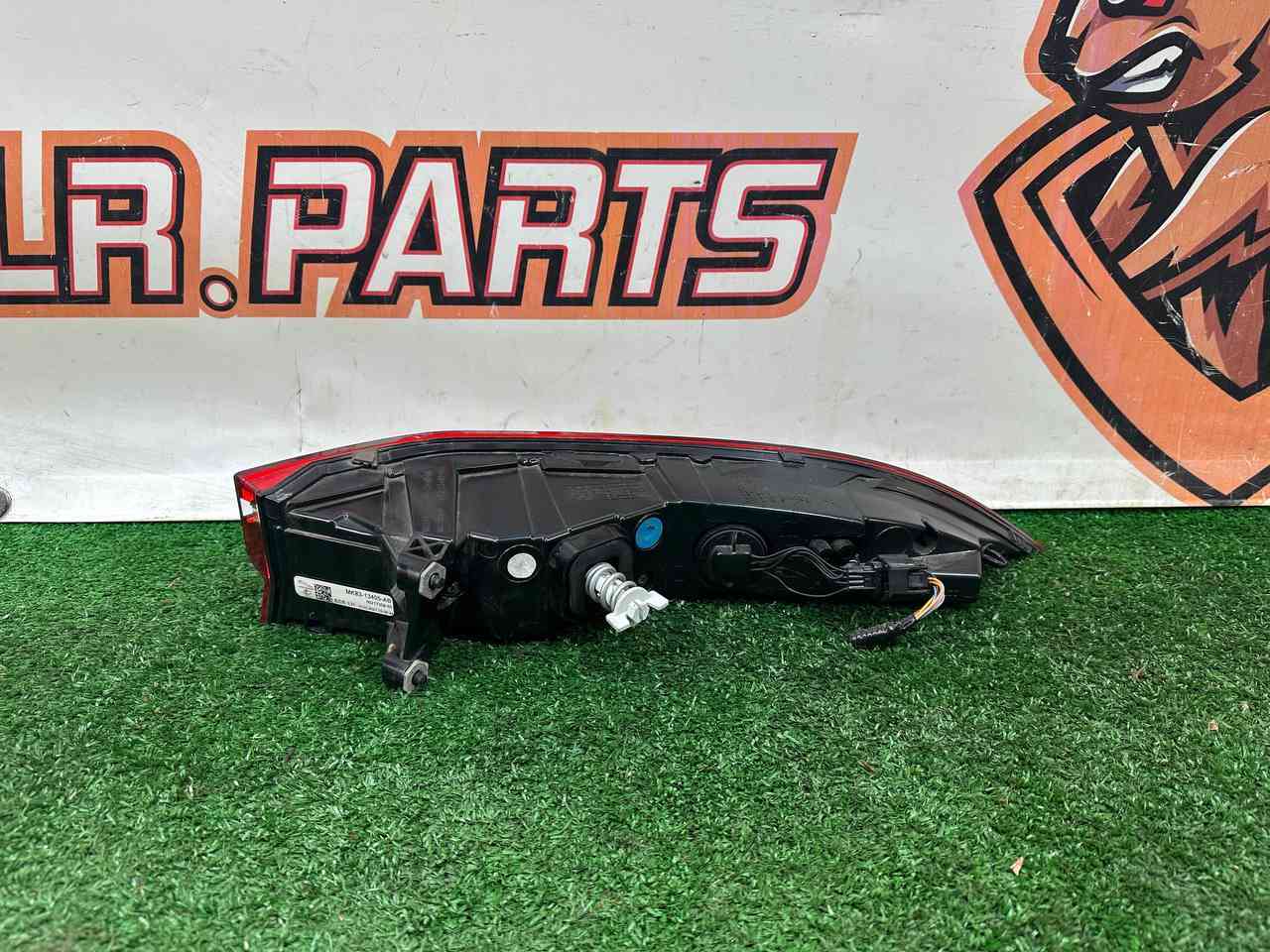 T4A44675 Left rear wing lamp for 2021 Jaguar F-Pace X761 (2017-) Used cost 350 € in stock 1 pcs.