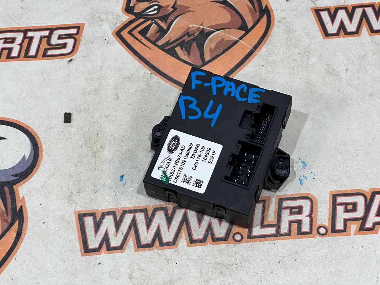 T4A8613 Electronic trunk lid block for Jaguar F-Pace X761 (2017-) Used cost 80 € in stock 1 pcs.