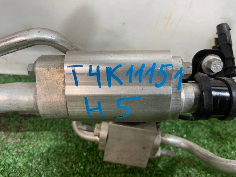 T4K12782 Air conditioning pipe Jaguar I-Pace (2018-) used cost 200 € in stock 3 pcs.
