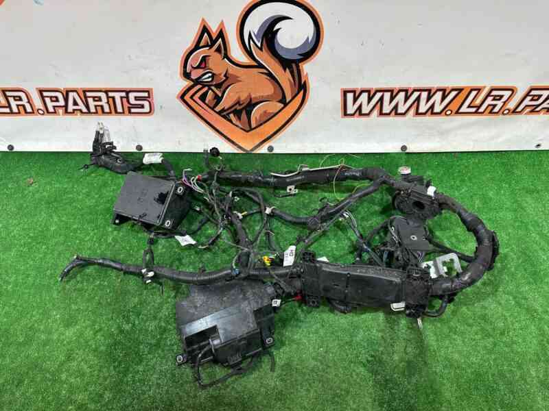 T4K4159 Engine compartment wiring with fuse blocks Jaguar I-Pace X590 (2018-) USED cost 300 € in stock 1 pcs.