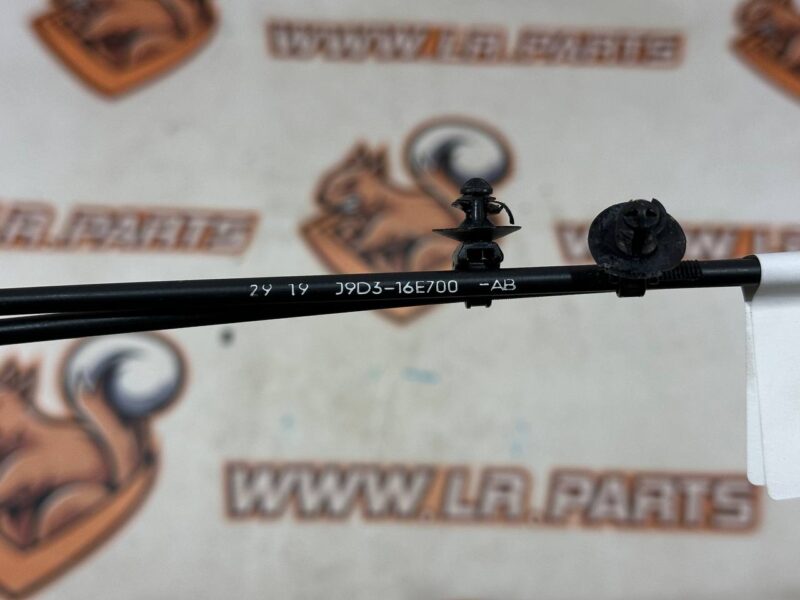 T4K2244 Hood cable Jaguar I-Pace (2018-) Used cost 20 € in stock 16 pcs.