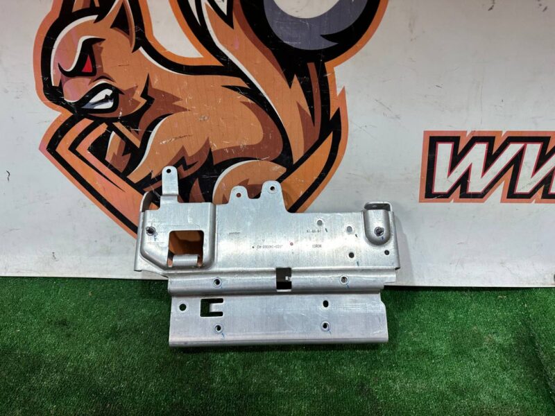 T4K8679 Used JAGUAR I-PACE converter bracket cost 35 € in stock 1 pcs.