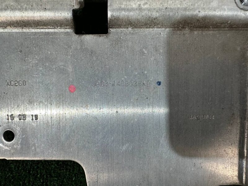 T4K8679 Used JAGUAR I-PACE converter bracket cost 35 € in stock 1 pcs.
