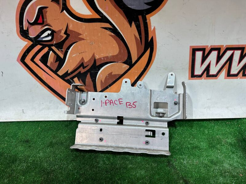 T4K8679 Used JAGUAR I-PACE converter bracket cost 35 € in stock 1 pcs.