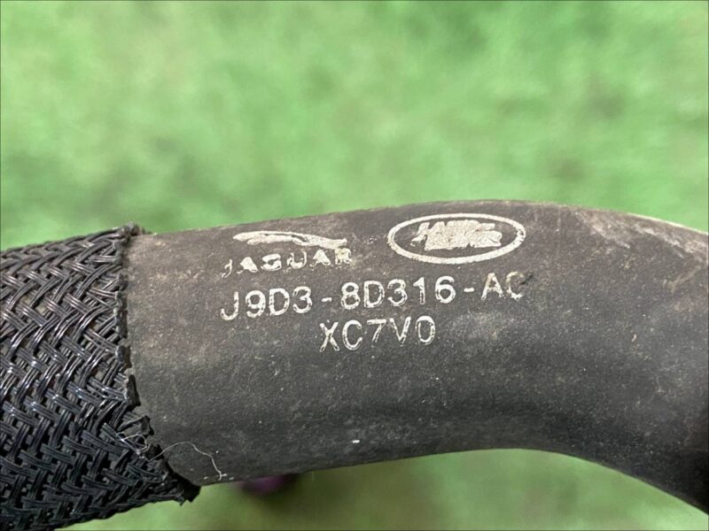 T4K9529 Coolant system hose Jaguar I-Pace (2018-) Used cost 50 € in stock 3 pcs.