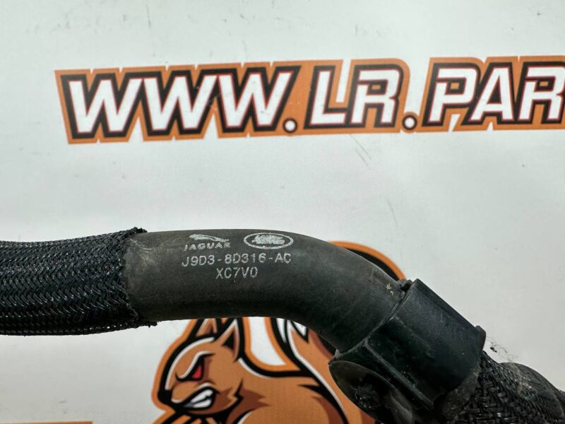 T4K9529 Coolant system hose Jaguar I-Pace (2018-) Used cost 50 € in stock 3 pcs.