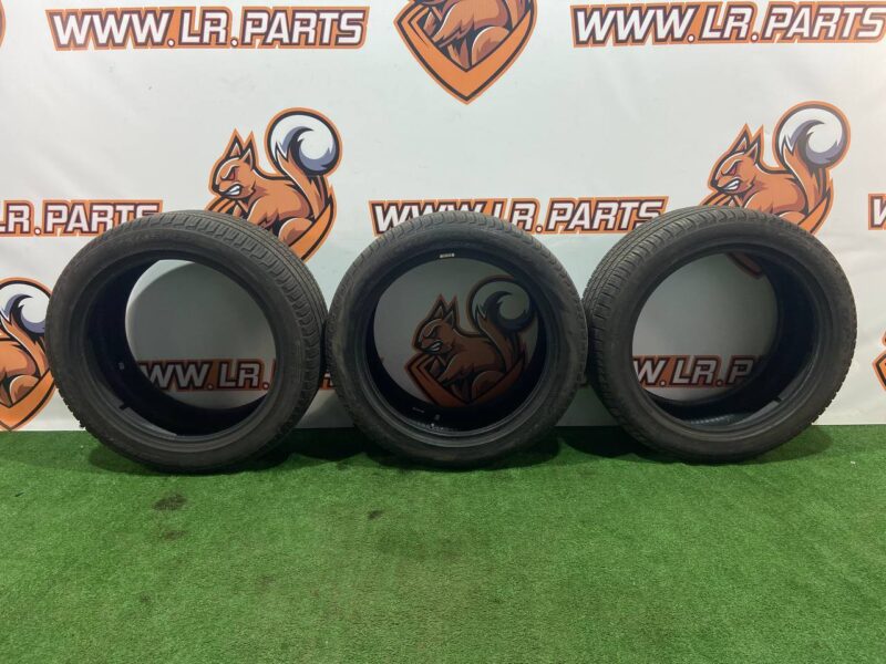 275/45R21 Tire Pirelli Scorpion Zero 275/45 R21 110Y M+S Used tires cost 70 € in stock 2 pcs.