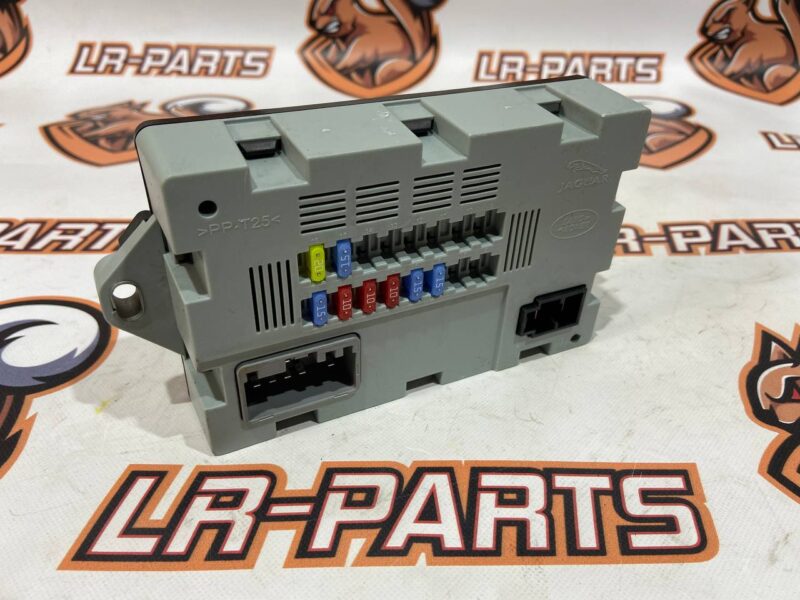 C2D23644 fuse box Jaguar F-Pace, I-Pace, XF Used cost 50 € in stock 9 pcs.