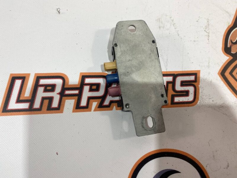 C2D33465 Antenna Jaguar F-Pace Used cost 20 € in stock 5 pcs.