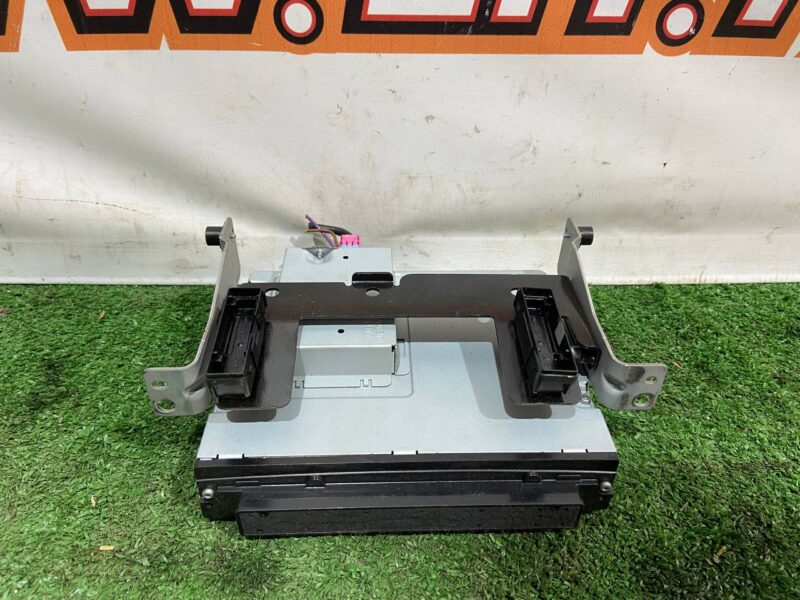 C2D35999 DVD Player Jaguar XF X260 (2015-) Used cost 240 € in stock 4 pcs.