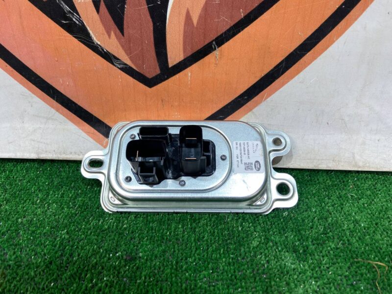 C2D49932 Voltage converter Jaguar F-Pace X761 (2017-) Used - Image 20