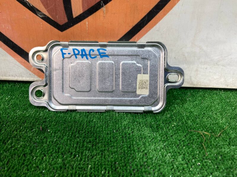 C2D49932 Voltage converter Jaguar F-Pace X761 (2017-) Used - Image 21