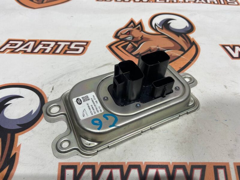 C2D49932 Voltage converter Jaguar F-Pace X761 (2017-) Used cost 80 € in stock 14 pcs.