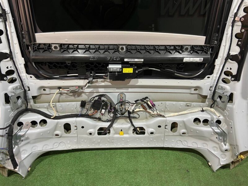 C2D54204 Side frame roof Jaguar F-Pace X761 (2017-) used cost 1 000 € in stock 2 pcs.