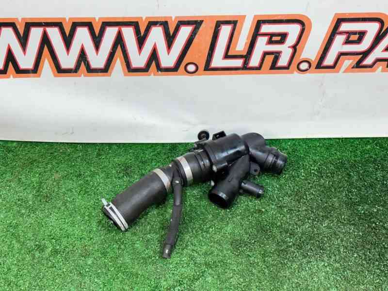 LR032135 Thermostat housing 5.0 Range Rover Sport L320 (2005-2013) USED cost 50 € in stock 1 pcs.