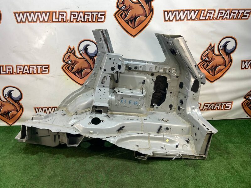 LR036412 Rear right quarter with center rack Range Rover L405 (2013-2021) Used cost 750 € in stock 6 pcs.