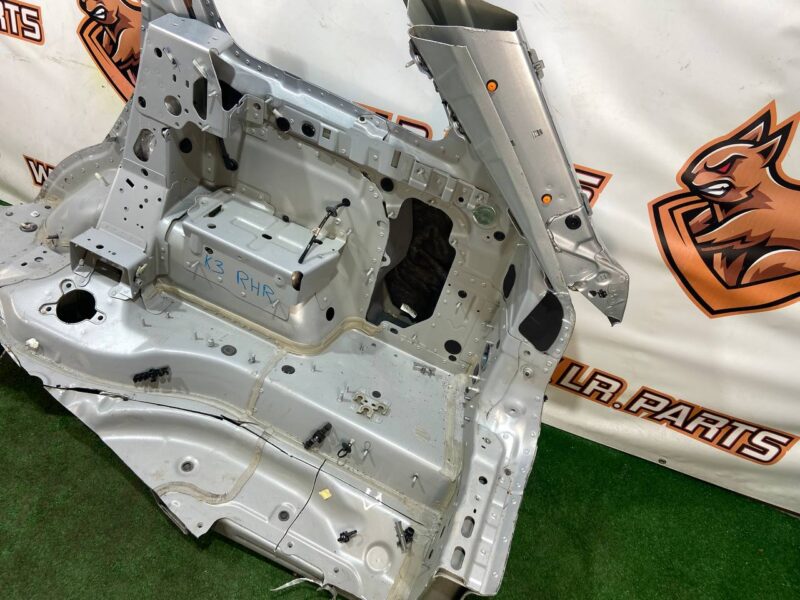 LR036412 Rear right quarter with center rack Range Rover L405 (2013-2021) Used cost 750 € in stock 6 pcs.