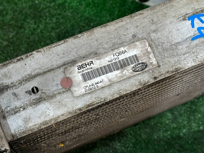 LR036432 Intercooler radiator Range Rover L405 (2013-2021) Used cost 120 € in stock 8 pcs.