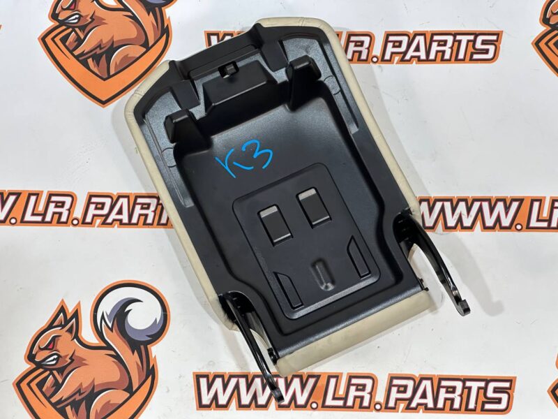 LR037407 Armrest Range Rover L405 (2013-2021) Used cost 150 € in stock 2 pcs.