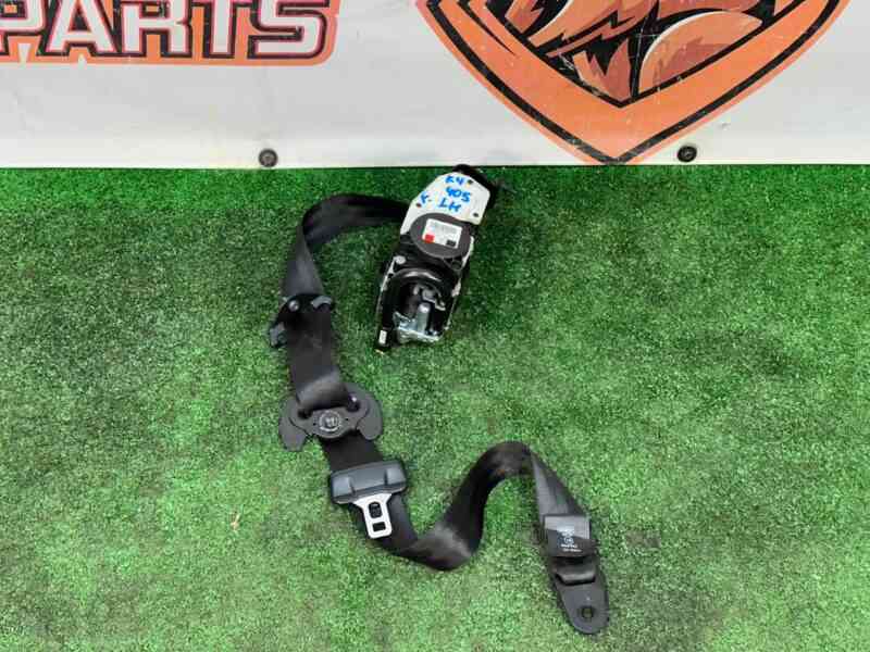LR040488 Front left seat belt Range Rover L405 (2013-2021) Used cost 100 € in stock 2 pcs.