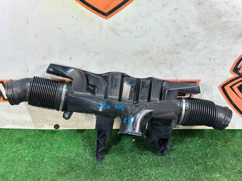LR041246 Air filter duct to throttle valve Range Rover Sport L494 (2014-2022) Used cost 120 € in stock 3 pcs.