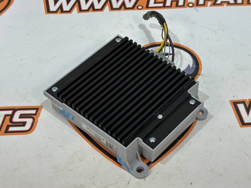 LR044710 Voltage converter Range Rover L405 (2013-2021) Used cost 175 € in stock 1 pcs.