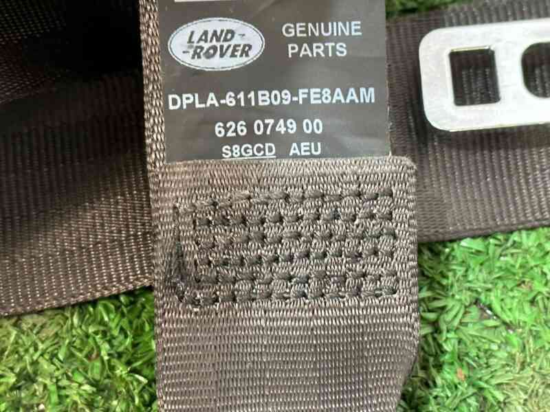 LR057427 Seat belt front left Range Rover L405 (2013-2021) used cost 150 € in stock 1 pcs.