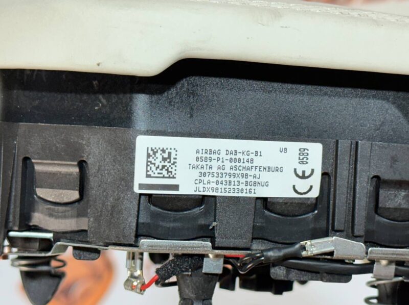 LR062636 Steering wheel airbag Range Rover L405 (2013-2021) Used cost 370 € in stock 3 pcs.