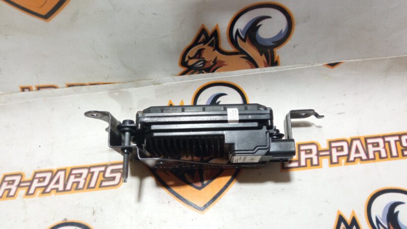 LR062658 Sensor adaptive cruise control Range Rover L405 (2013-2021) used cost 550 € in stock 1 pcs.