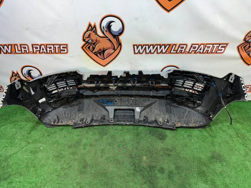 LR071951 Front bumper assembly Range Rover L405 (2013-2021) Used - Image 12
