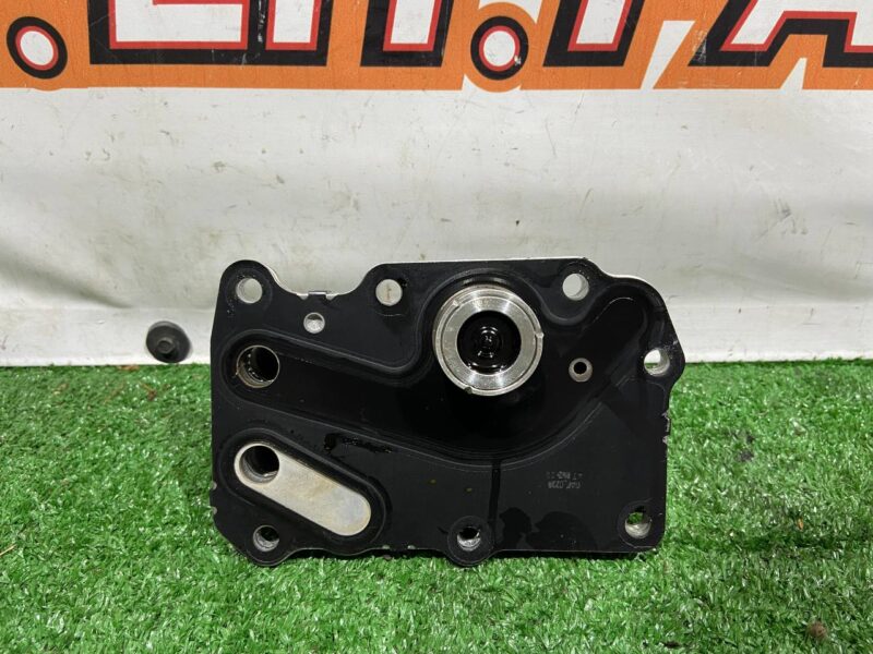 LR075630 RANGE ROVER L405 13 Oil cooler - Used cost 80 € in stock 1 pcs.