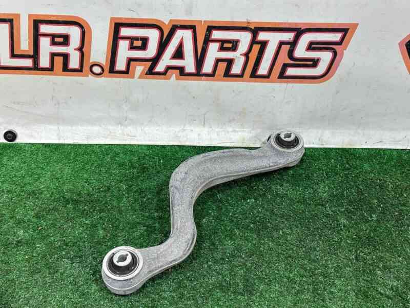 LR078520 Rear upper left lever Land Rover Discovery Sport L550 (2015-) USED cost 50 € in stock 3 pcs.