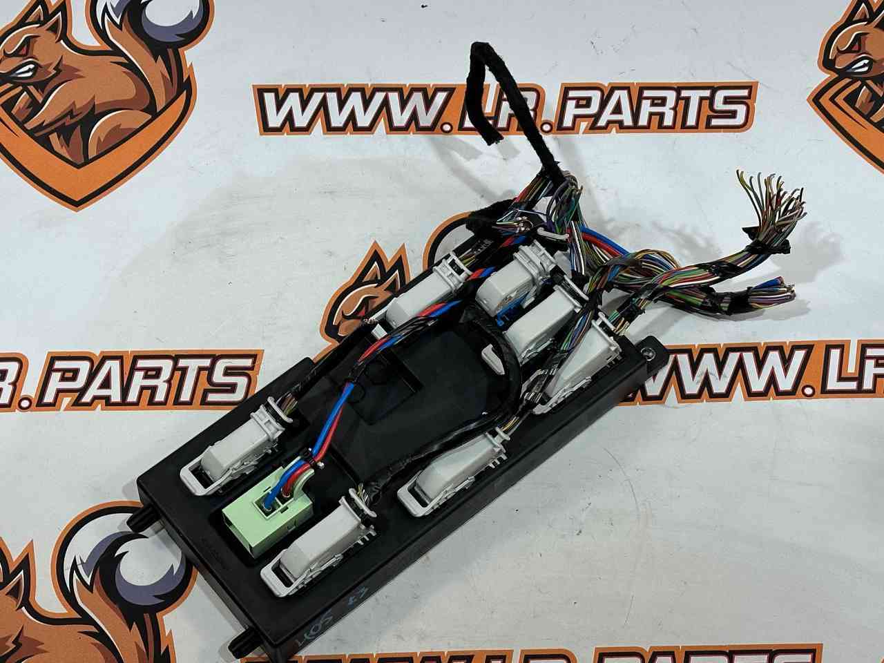 LR079621 Comfort unit Range Rover Sport L494 (2014-2022) Used cost 140 € in stock 1 pcs.