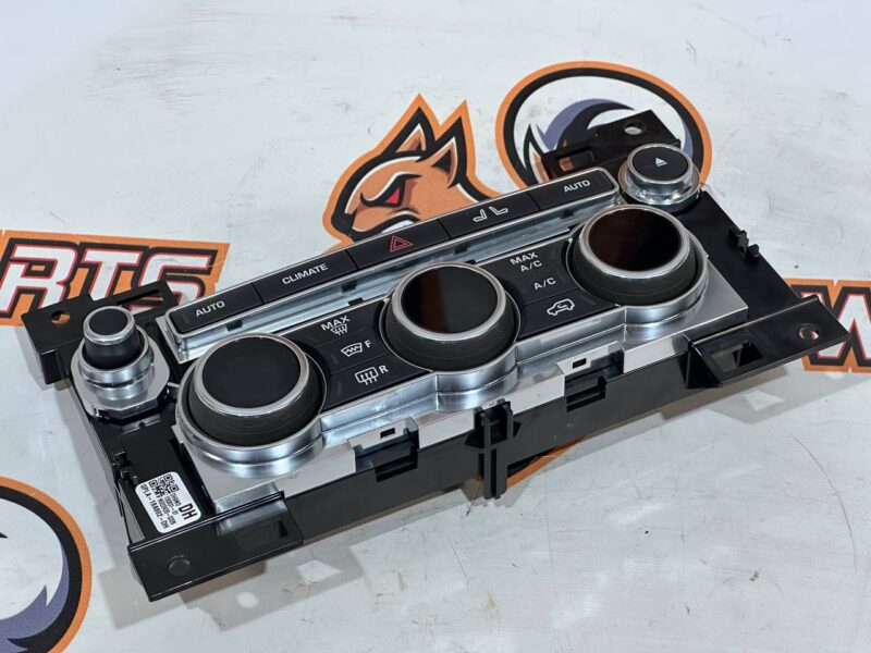 LR080775 Heater control unit Range Rover Sport L494 (2014-2022) Used cost 200 € in stock 1 pcs.