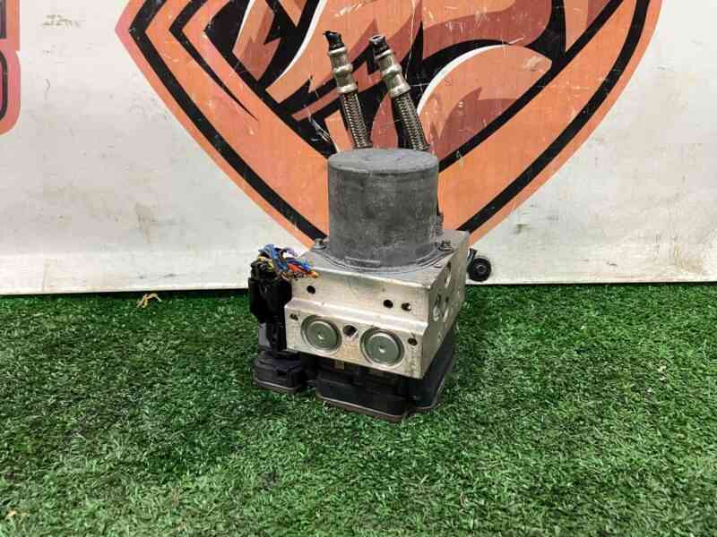 LR084890 ABS Unit Range Rover L405 (2013-2021) Used cost 480 € in stock 1 pcs.