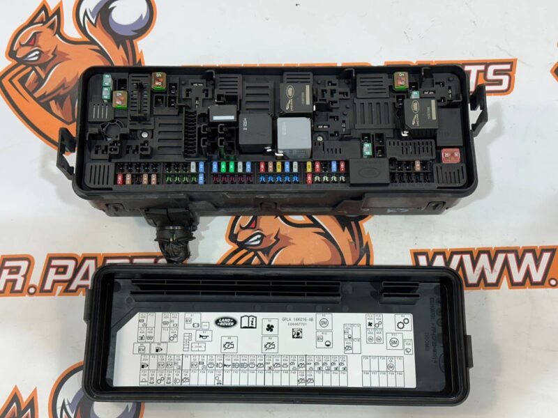 HPLA14A073AB Fuse box LAND ROVER DISCOVERY SPORT L550 2015- Used cost 136 € in stock 1 pcs.
