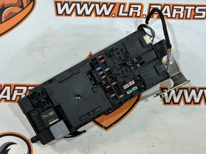 LR085480 Fuse Box Land Rover Discovery 5 L462 (2017-) Used cost 80 € in stock 1 pcs.