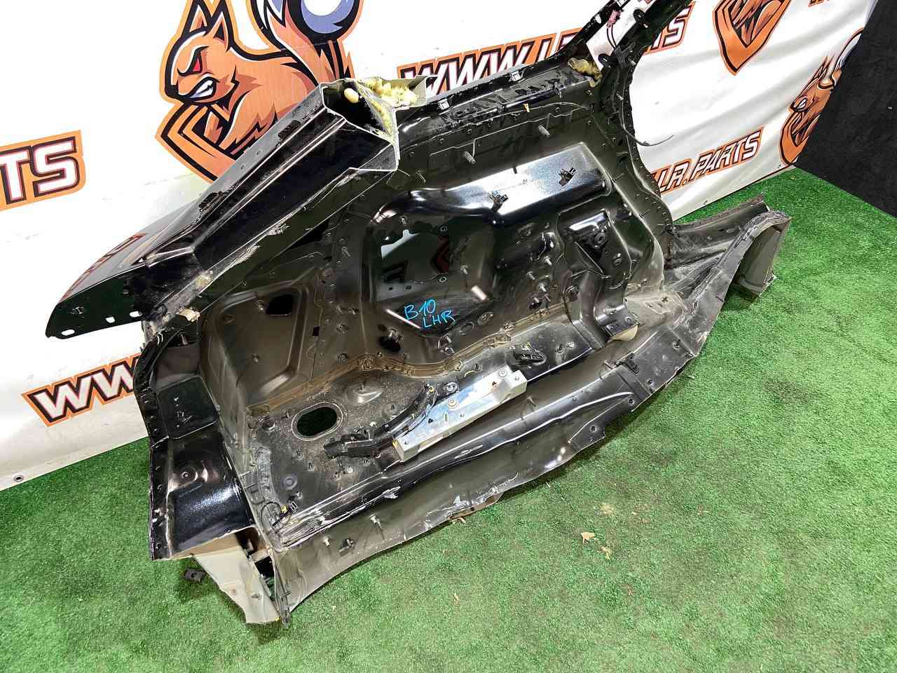 LR091294 Left rear quarter Range Rover Velar L560 (2018-) Used cost 700 € in stock 1 pcs.