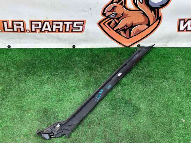 LR092716 Windshield pillar trim right Range Rover Velar L560 (2018-) Used - Image 12