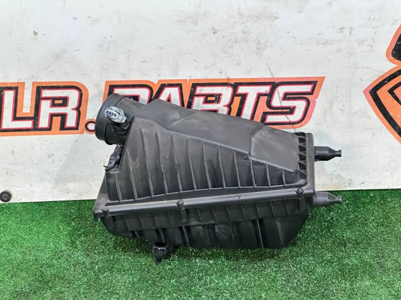 LR095792 Air filter housing 5.0 SC right Range Rover L405 (2013-2021) Used cost 250 € in stock 2 pcs.