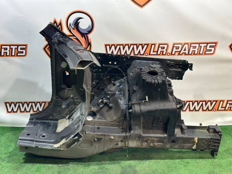 LR111046 Front Left Quarter Panel Range Rover L405 (2013-2021) Used - Image 14