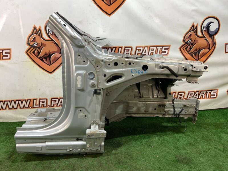 LR111049 Front right quarter panel Range Rover L405 (2013-2021) Used cost 500 € in stock 2 pcs.