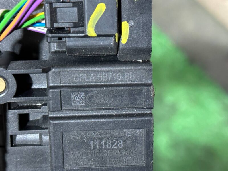 LR113342 Rear air suspension valve block Range Rover L405 (2013-2021) USED cost 80 € in stock 2 pcs.