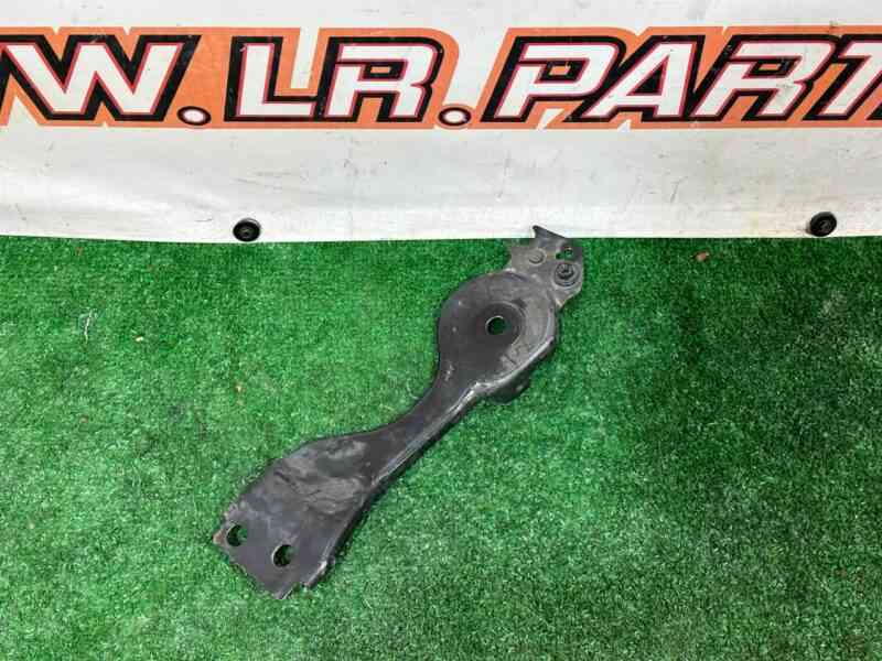 LR113742 Right Rear Beam Bracket Range Rover Evoque New L551 (2019-) Used cost  € in stock 1 pcs.