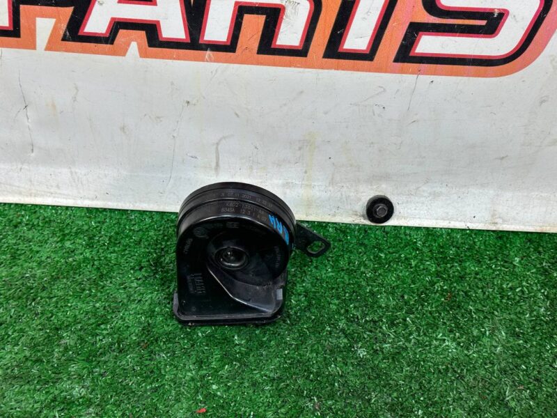 LR115050 Sound signal two-tone right Land Rover Discovery Sport L550 (2015-) used cost 45 € in stock 3 pcs.