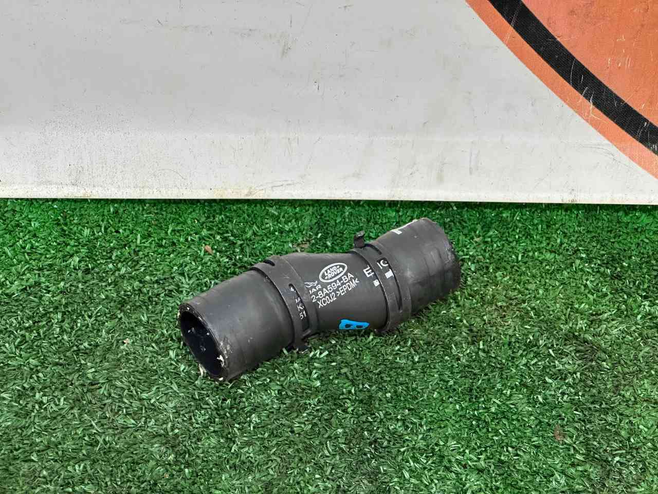 LR115297 Cooling pipe to the thermostat Land Rover Discovery Sport L550 (2015-) Used cost 15 € in stock 1 pcs.