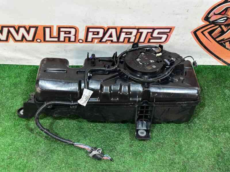 LR115631 Urea tank Adblue Range Rover Evoque New L551 (2019-) used cost 250 € in stock 2 pcs.